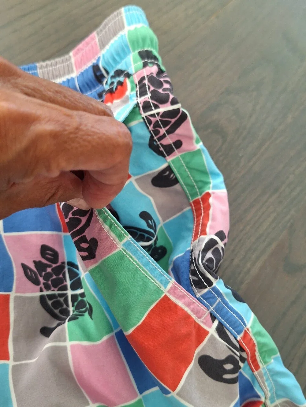 Rare Vilebrequin Mens Swim Trunks. Classic turtles - XXX Large